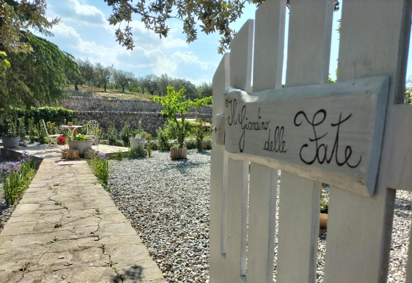 Il Giardino Delle Fate Hotell La Correggia Exteriör bild